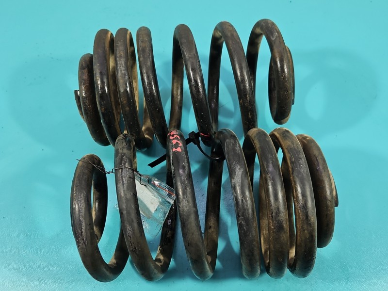 Sprężyny tył komplet Nissan Primastar 01-14 HB