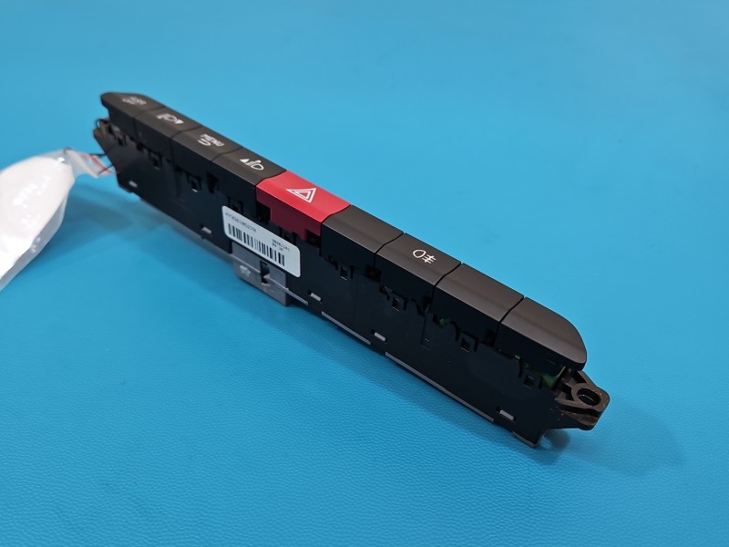 Przełącznik świateł awaryjnych Fiat Doblo II 10- 07356185270