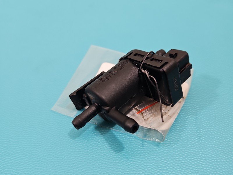 Zawór podciśnienia 46813571 Fiat Doblo II 1.4 Tjet (198A4000)