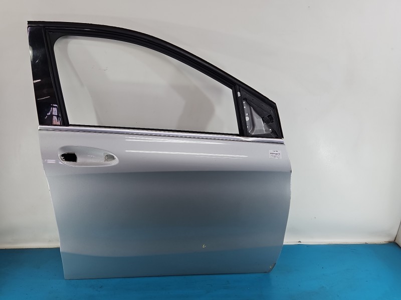 DRZWI PRZÓD PRAWE PASAŻERA Mercedes W246 5d 761