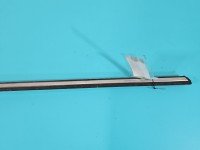 Listwa drzwi przód lewa Mercedes 123