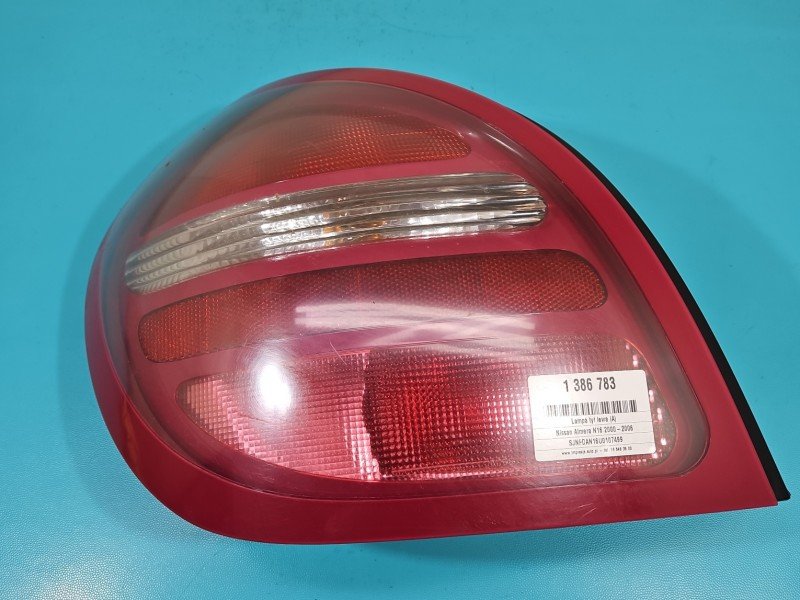 Lampa tył lewa Nissan Almera N16 HB