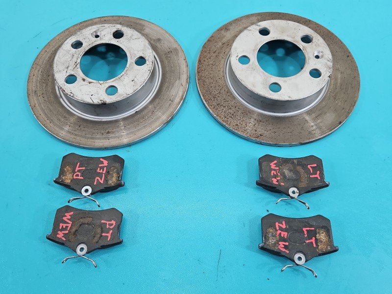 Tarcze hamulcowe tył klocki Vw New Beetle 98- 1.9 tdi