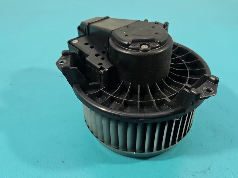 Dmuchawa nawiewu wentylator Toyota Rav4 III 05- 272700-8043 EUROPA