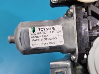 Podnośnik przód lewy SZYBY WINDA 85720-0D360, 85702-02020 Toyota Yaris III Waga produktu z opakowaniem jednostkowym: 3 kg,...