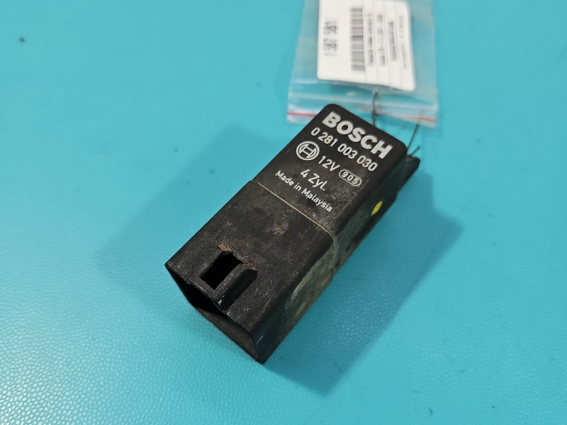 Przekaźnik świec żarowych Honda CR-V II 2.2 i- CTDi N22A2 0281003030
