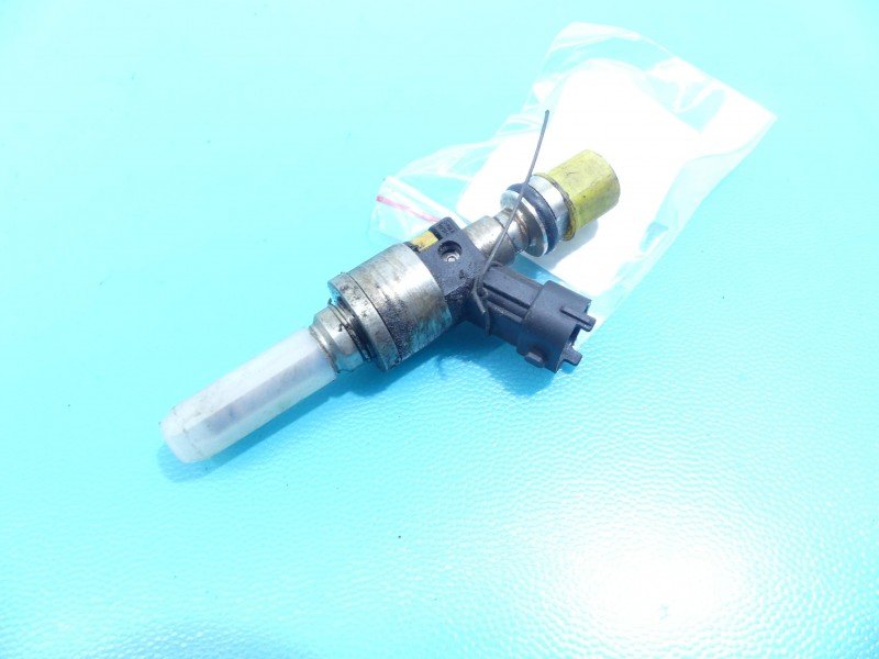 Wtryskiwacz Porsche Cayenne II 94811012882 4.8 V8 Turbo