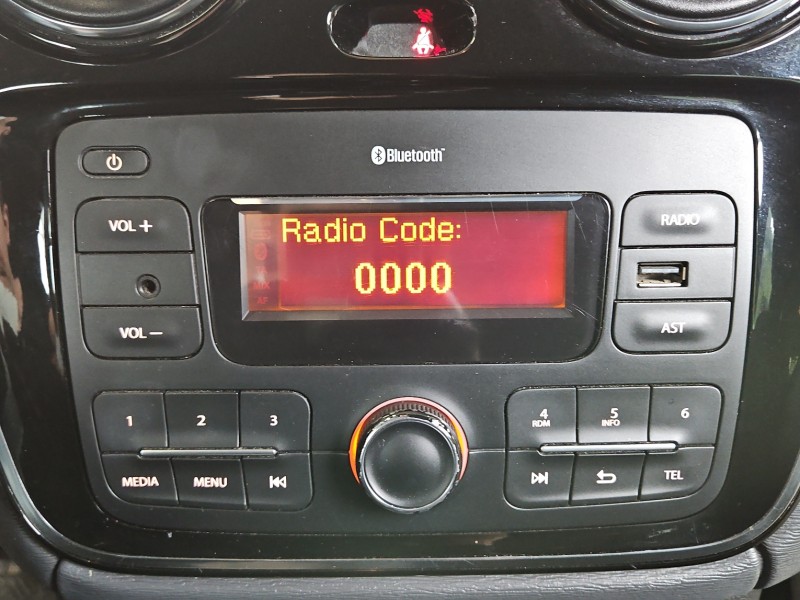 Radio fabryczne Dacia Lodgy 281154759R radioodtwarzacz
