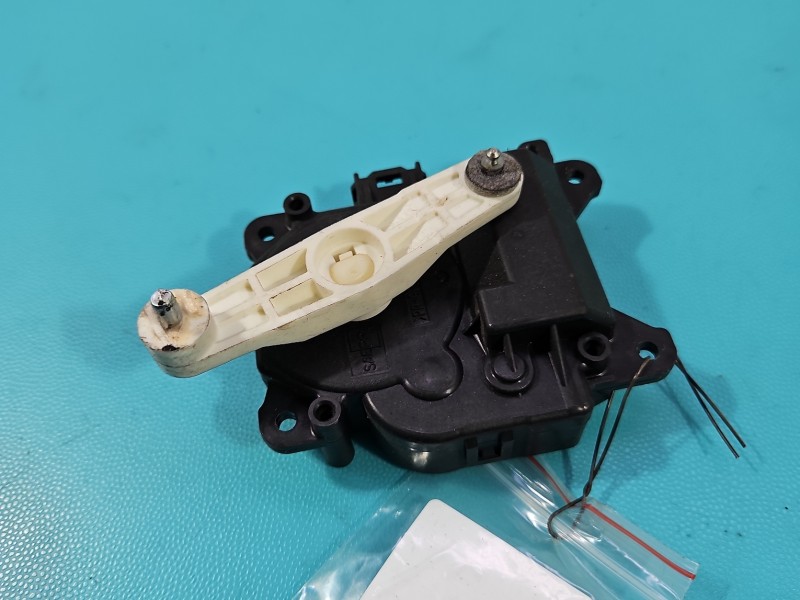 Silniczek nawiewu NAGRZEWNICY Toyota Prius II XW20 03- 063700-7960 EUROPA