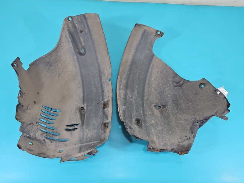 Nadkole przód prawe Mercedes W211 A2116981430