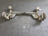 Tylna belka oś tył Nissan Juke I F15 10-19 1.6 16V