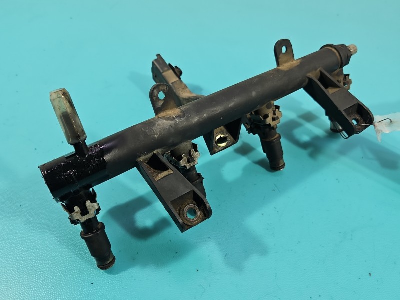 Wtryskiwacz Citroen C3 I 01F002A 1.4 8V wiel