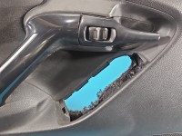 Tapicerka drzwi przód lewa boczek kierowcy Toyota Verso 09-