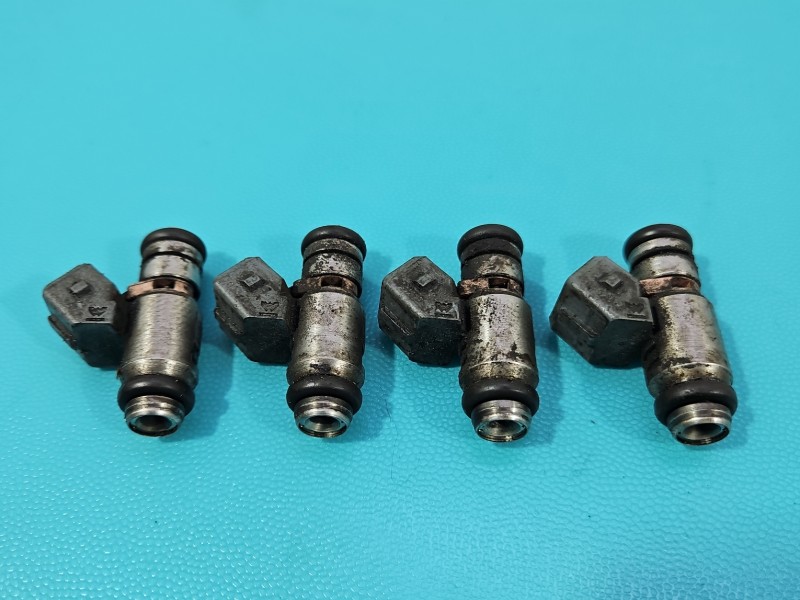 Wtryskiwacz Renault Clio II 1.2 16v