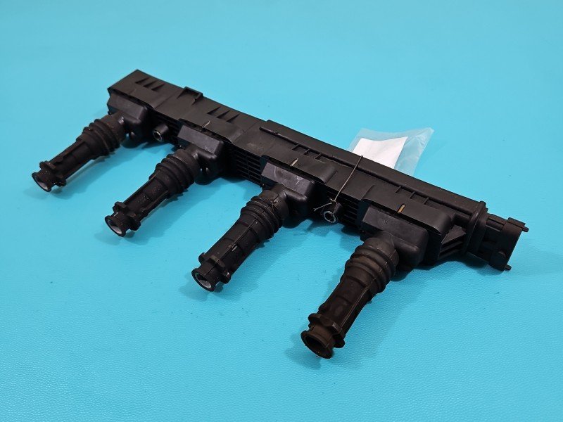 Cewka zapłonowa Opel Astra III H 0221503472 1.4 16V Cewka zapłonowa Opel Astra III H 0221503472 1.4 16V
