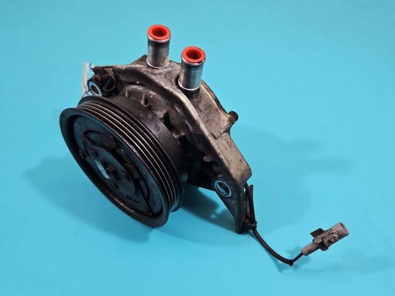Pompa wody Toyota Land Cruiser J200 07- 4.5 V8 D4D 247300-5681, 418100-0014 Pompa wody Toyota Land Cruiser J200 07- 4.5 V8 D4D 247300-5681, 418100-0014