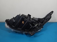 Reflektor prawy lampa przód Peugeot 208 I EUROPA