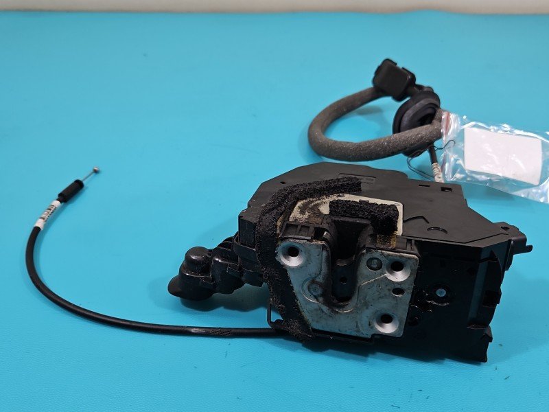 Zamek przód lewy 805014463R Renault Captur I EUROPA 4pin