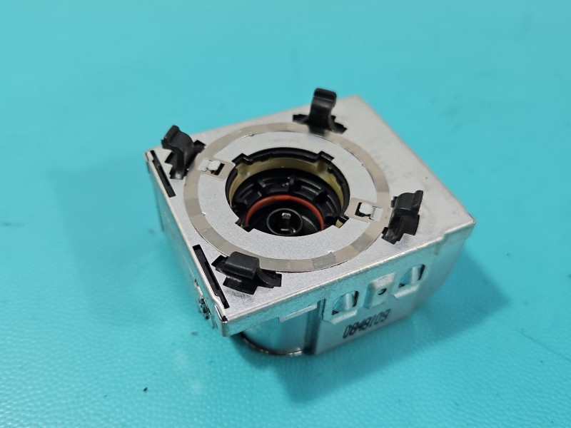 ŻARNIK STARTER ZAPŁONNIK CEWKA XENON 5DD008319-50Audi A6 C6