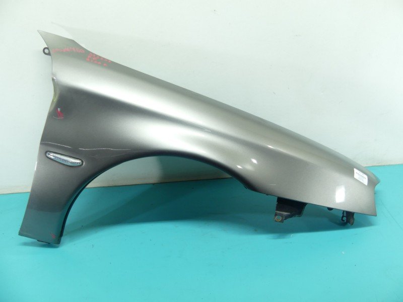 Błotnik przód prawy Alfa romeo 166 beżowy