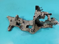 Mocowanie uchwyt Alternatora, pompy wtryskowej Audi A4 B9 04L903143D