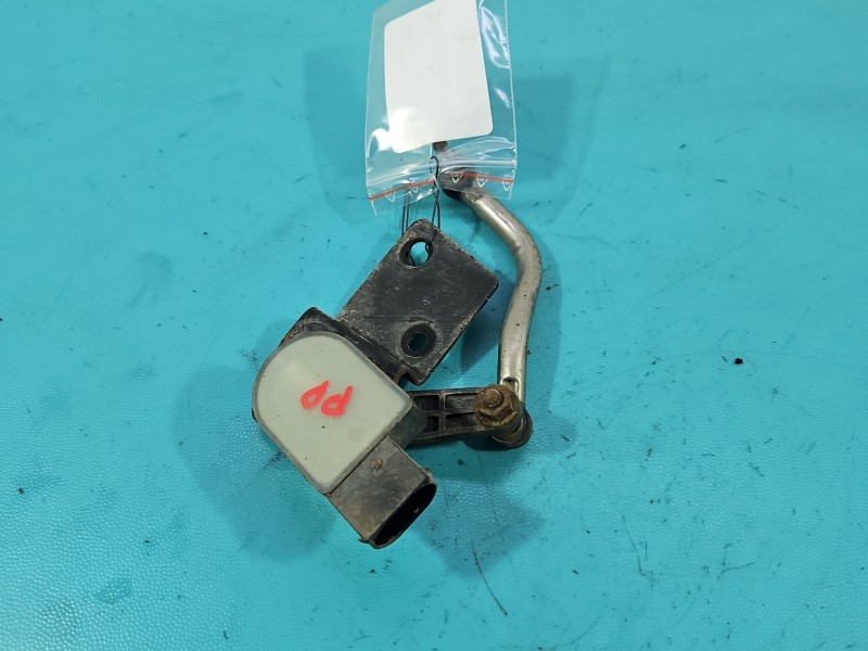 Czujnik poziomowania xenon Jeep Grand Cherokee IV WK2 68164092AB