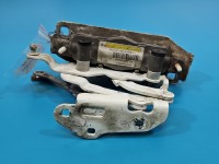 Zawias maski prawy Mercedes W212 623 A2129066301