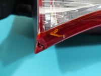 Lampa tył lewa LED Z KLAPY TYŁ 15-18 Uszkodzone mocowania, pęknięta obudowa. Uszczerbany klosz Hyundai Tucson III 15-20 HB