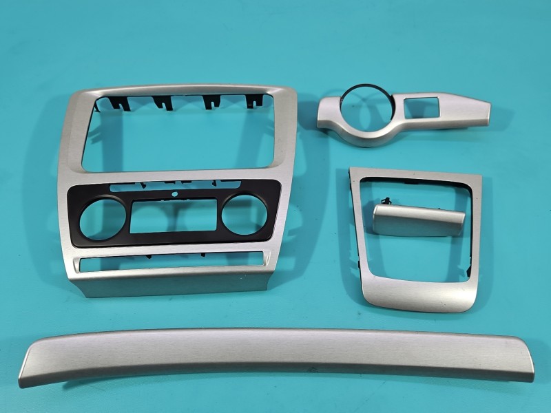 Listwa listwy dekory dekor deski Skoda Octavia II eu