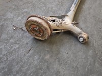 Tylna belka oś tył Toyota Yaris III 1.0 vvti (1KR)