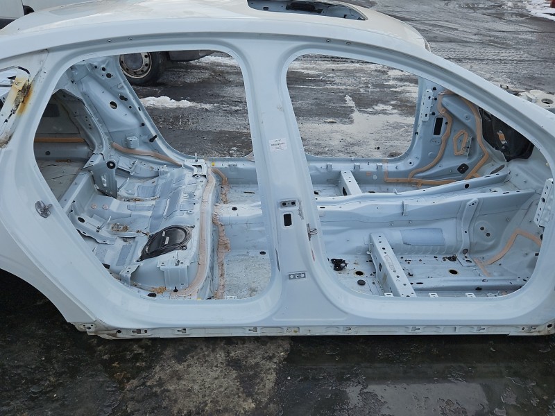 Próg prawy SŁUPEK ŚRODKOWY B Volvo S90 II 16- sedan 4d 707-46