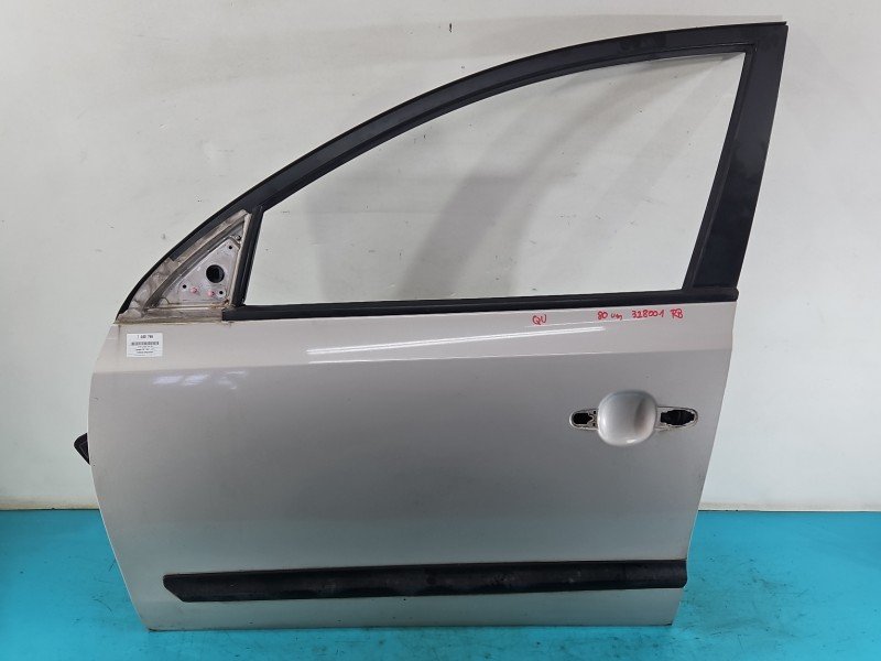 Drzwi przód lewe Hyundai I30 I 07-12 5d srebrny QU Drzwi przód lewe Hyundai I30 I 07-12 5d srebrny QU