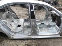 Próg prawy SŁUPEK ŚRODKOWY B Skoda Rapid HB 5d srebrny LA7W