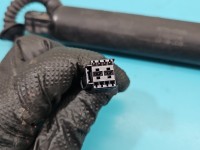 Siłownik klapy prawy teleskop Kia Sorento III 81770-C5100