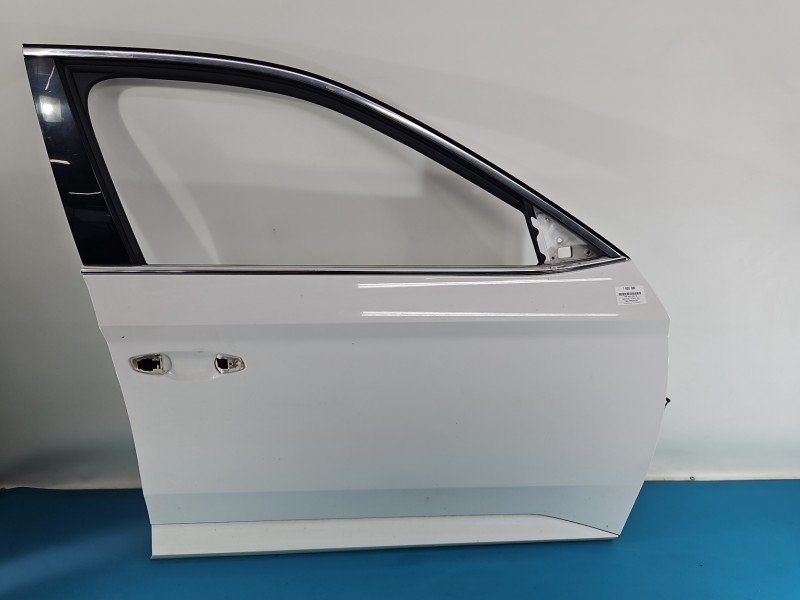 DRZWI PRZÓD PRAWE PASAŻERA Skoda Superb III 5d biały LF9E