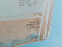 Szyba drzwi przód prawa Skoda Superb III kombi