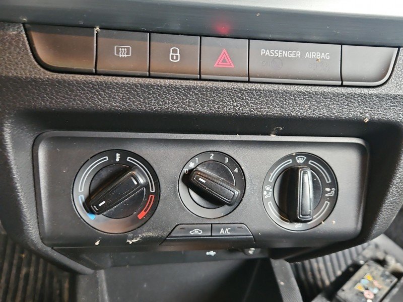 Konsola panel nawiewu Skoda Fabia III