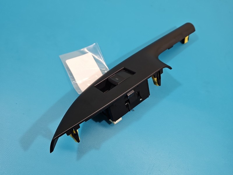 Przełącznik szyb LEXUS CT 10-22 74272-76010 Producent części: Lexus, lewy tył EU