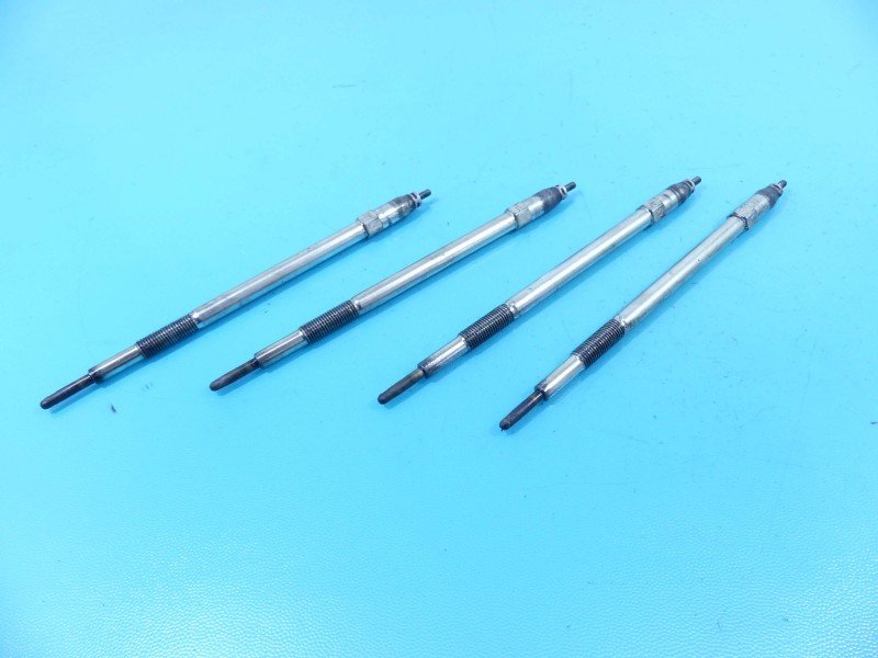 Świeca żarowa Nissan Atleon II 06-13 3.0 dci Świeca żarowa Nissan Atleon II 06-13 3.0 dci