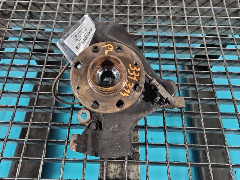 Zwrotnica lewa piasta przód 1.4 16V (B14xer) Opel Corsa E