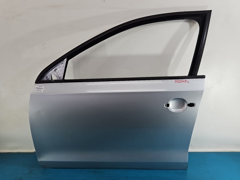 DRZWI PRZÓD LEWE KIEROWCY Vw Jetta VI 4d LA7W