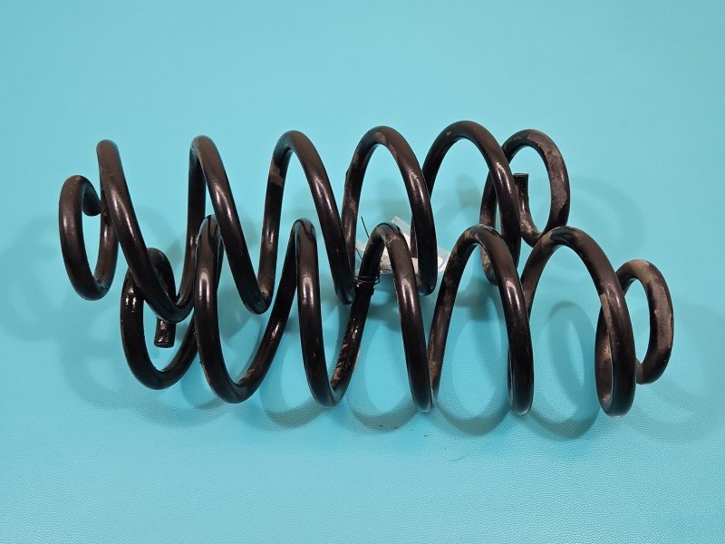 Sprężyny tył komplet Opel Astra V K HB