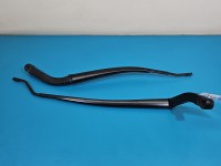 Ramie wycieraczki przód komplet lewe prawe Toyota Rav4 V