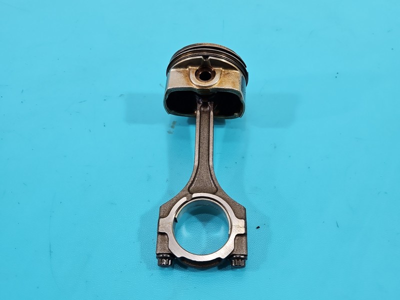 Tłok Hyundai Elantra V 10-16 1.6 GDI 132KM