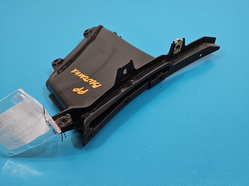 KIEROWNICA Wlot powietrza Bmw F34 GT 2.0d (B47D20A)