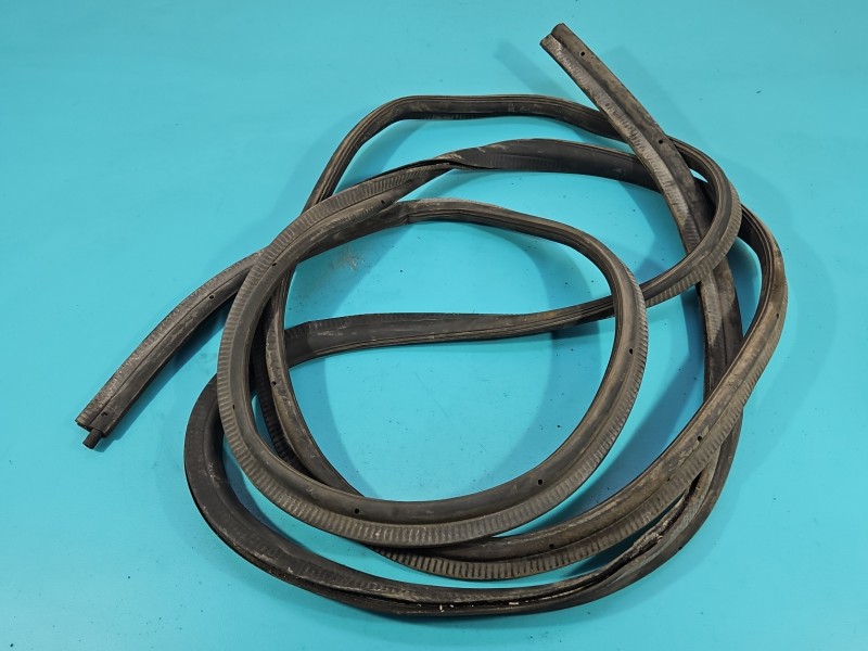 Uszczelka klapy Renault Trafic III