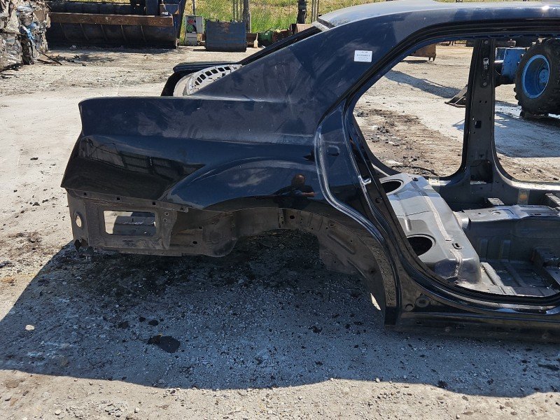 Błotnik tył prawy Lancia Thema II 11-14 czarny PX8 ćwiartka