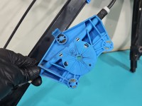 Podnośnik przód lewy Audi A4 B7 5d kombi