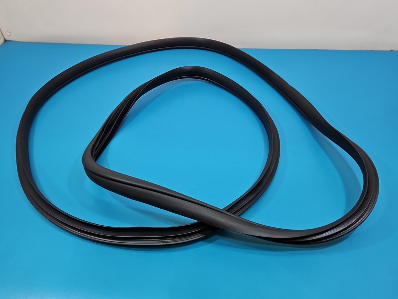 Uszczelka drzwi przód prawa MG3 24-