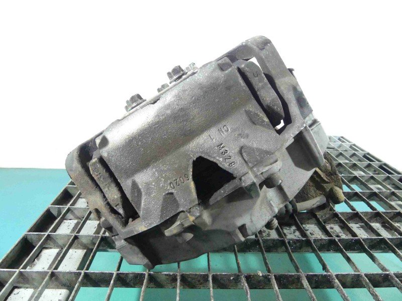 Zacisk przód prawy VOLVO S60 II 10-18 2.0 T Zacisk przód prawy VOLVO S60 II 10-18 2.0 T